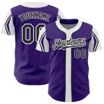 Maillot de baseball authentique aux couleurs personnalisées, noir et blanc, avec 3 formes de bras violets Maillot de baseball authentique aux couleurs personnalisées, noir et blanc, avec 3 formes de bras violets